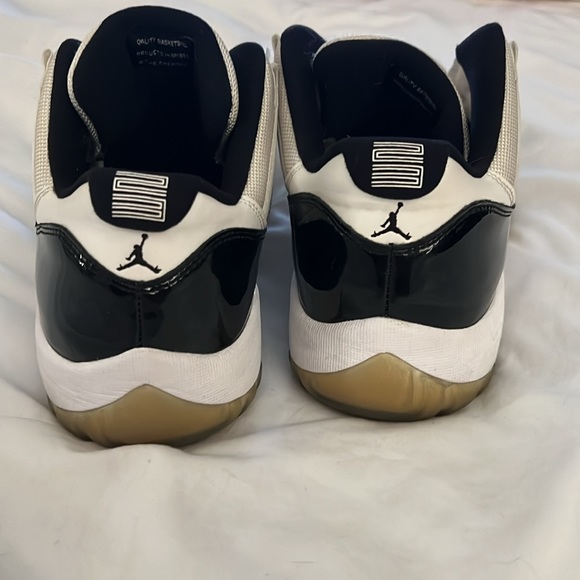 Nike Air Jordan 11 low concord 2014 in men’s 11.5 used no box no laces - Picture 4 of 7